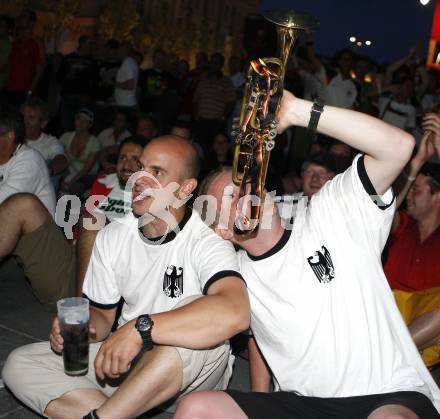 Fussball Europameisterschaft. EURO 2008. Deutsche Fans. Klagenfurt, am 10.6.2008.
Foto: Kuess
---
pressefotos, pressefotografie, kuess, qs, qspictures, sport, bild, bilder, bilddatenbank