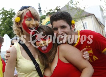 Fussball Europameisterschaft. EURO 2008. Spanische Fans in der Fanzone am Neuen Platz. Klagenfurt, am 10.6.2008.
Foto: Kuess
---
pressefotos, pressefotografie, kuess, qs, qspictures, sport, bild, bilder, bilddatenbank