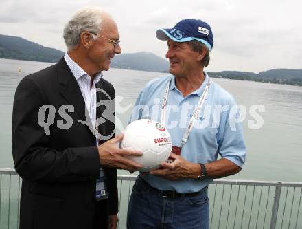 Fussball Europameisterschaft. EURO 2008. Kaiser Franz Beckenbauer und Schikaiser Olympiasieger Franz Klammer. Klagenfurt, am 12.6.2008.
Foto: Kuess
---
pressefotos, pressefotografie, kuess, qs, qspictures, sport, bild, bilder, bilddatenbank