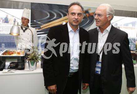 Fussball Europameisterschaft. EURO 2008. Hansi Mueller, Franz Beckenbauer.. Klagenfurt, am 12.6.2008.
Foto: Kuess
---
pressefotos, pressefotografie, kuess, qs, qspictures, sport, bild, bilder, bilddatenbank