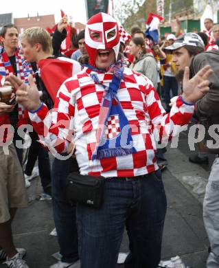 Fussball Europameisterschaft. EURO 2008. Deutschland Kroatien. Kroatischer Fan. Klagenfurt, am 12.6.2008.
Foto: Kuess
---
pressefotos, pressefotografie, kuess, qs, qspictures, sport, bild, bilder, bilddatenbank