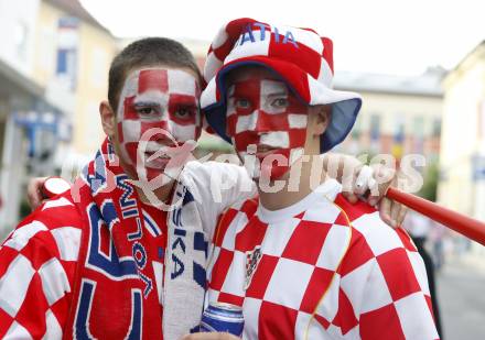 Fussball Europameisterschaft. EURO 2008. Fans aus Kroatien. Klagenfurt, am 16.6.2008.
Foto: Kuess
---
pressefotos, pressefotografie, kuess, qs, qspictures, sport, bild, bilder, bilddatenbank