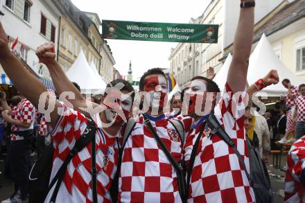 Fussball Europameisterschaft. EURO 2008. Fans aus Kroatien. Klagenfurt, am 16.6.2008.
Foto: Kuess
---
pressefotos, pressefotografie, kuess, qs, qspictures, sport, bild, bilder, bilddatenbank