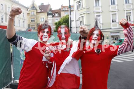 Fussball Europameisterschaft. EURO 2008. Fans aus Oesterreich. Klagenfurt, am 16.6.2008.
Foto: Kuess
---
pressefotos, pressefotografie, kuess, qs, qspictures, sport, bild, bilder, bilddatenbank