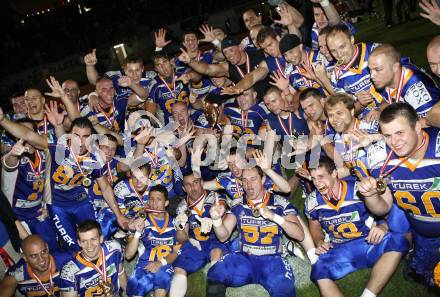 American Football. Austrian Bowl. Finale. Turek Graz Giants gegen Swarco Raiders Tirol. Jubel Giants.Wolfsberg, 27.6.2008.
Copyright: Kuess
Copyright Kuess

---
pressefotos, pressefotografie, kuess, qs, qspictures, sport, bild, bilder, bilddatenbank