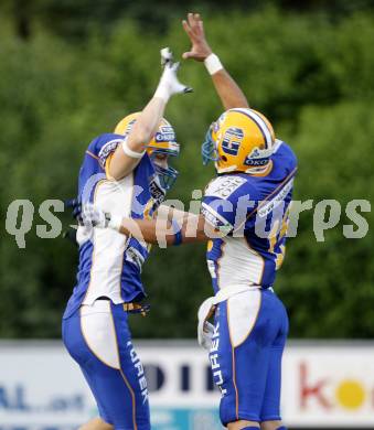 American Football. Austrian Bowl. Finale. Turek Graz Giants gegen Swarco Raiders Tirol. Ponce de Leon Armando, Biedenkapp Marc (Giants). Wolfsberg, 27.6.2008.
Copyright: Kuess
Copyright Kuess

---
pressefotos, pressefotografie, kuess, qs, qspictures, sport, bild, bilder, bilddatenbank