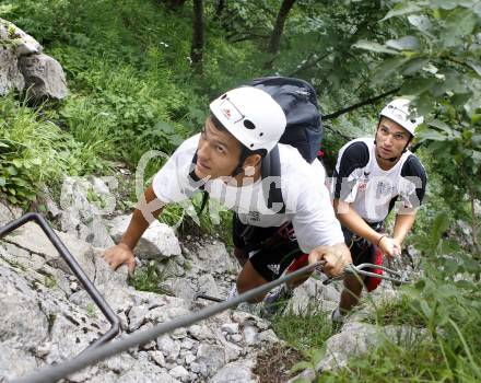 Fussball. SK Austria Kaernten. Teambuilding. Bergsteigen auf den Cellon. Haris Bukva, Pucker. Koetschach/Mauthen, 28.6.2008.
Copyright: Kuess


---
pressefotos, pressefotografie, kuess, qs, qspictures, sport, bild, bilder, bilddatenbank