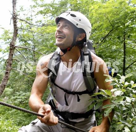 Fussball. SK Austria Kaernten. Teambuilding. Bergsteigen auf den Cellon. Juergen Pichorner. Koetschach/Mauthen, 28.6.2008.
Copyright: Kuess


---
pressefotos, pressefotografie, kuess, qs, qspictures, sport, bild, bilder, bilddatenbank