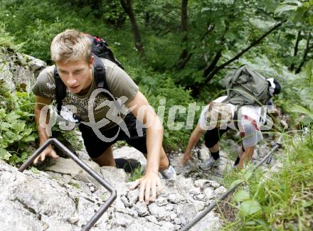 Fussball. SK Austria Kaernten. Teambuilding. Bergsteigen auf den Cellon. Thomas Hinum, Andreas Schranz. Koetschach/Mauthen, 28.6.2008.
Copyright: Kuess


---
pressefotos, pressefotografie, kuess, qs, qspictures, sport, bild, bilder, bilddatenbank