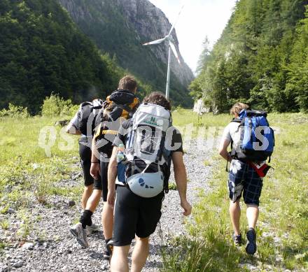 Fussball. SK Austria Kaernten. Teambuilding. Bergsteigen auf den Cellon. Koetschach/Mauthen, 28.6.2008.
Copyright: Kuess


---
pressefotos, pressefotografie, kuess, qs, qspictures, sport, bild, bilder, bilddatenbank