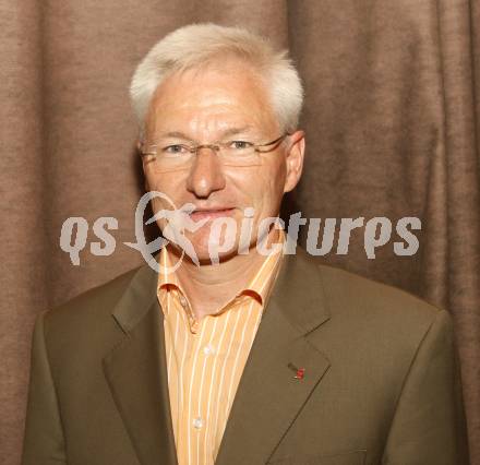 Schi. Landesschiverband Kaernten. Neuwahl Vorstandsmitglieder. Willibald Liberda. Hermagor, am 28.6.2008.
Foto: Kuess
---
pressefotos, pressefotografie, kuess, qs, qspictures, sport, bild, bilder, bilddatenbank