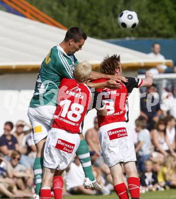 Fussball. Testspiel. WAC/St. Andrae gegen SK Rapid Wien. Raphael Groinig, Juergen Patocka (WAC/St.Andrae), David Witteveen (Rapid). St. Andrae, 29.6.2008.
Copyright: Kuess


---
pressefotos, pressefotografie, kuess, qs, qspictures, sport, bild, bilder, bilddatenbank