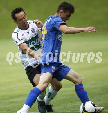 Fussball Testspiel. SK Austria Kaernten gegen Steaua Bukarest. Matthias Dollinger (Kaernten), Romeo Surdu (Bukarest). Feldkirchen, am 2.7.2008.
Copyright: Kuess


---
pressefotos, pressefotografie, kuess, qs, qspictures, sport, bild, bilder, bilddatenbank