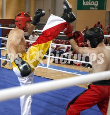 Kickboxen. Vollkontakt. Oesterreichische Meisterschaft. Mario Krakolinig (Velden) roter Helm. Klagenfurt, am 5.7.2008.
Foto: Kuess


---
pressefotos, pressefotografie, kuess, qs, qspictures, sport, bild, bilder, bilddatenbank