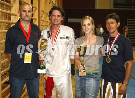 Kickboxen. Vollkontakt. Oesterreichische Meisterschaft. Gerald Zimmermann, Bernhard Sussitz,Nicole Windinger, Mario Krakolinig. Klagenfurt, am 5.7.2008.
Foto: Kuess


---
pressefotos, pressefotografie, kuess, qs, qspictures, sport, bild, bilder, bilddatenbank