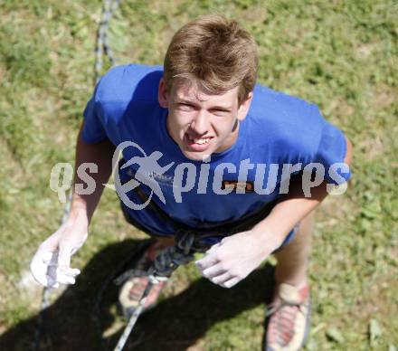 Wettklettern. Petzentrophy. Philipp Hasenoehrl. St. Michael/Bleiburg, am 6.7.2008.
Foto: Kuess
---
pressefotos, pressefotografie, kuess, qs, qspictures, sport, bild, bilder, bilddatenbank