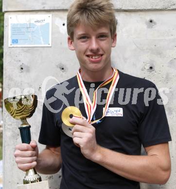 Wettklettern. Petzentrophy. Philipp Hasenoehrl. St. Michael/Bleiburg, am 6.7.2008.
Foto: Kuess
---
pressefotos, pressefotografie, kuess, qs, qspictures, sport, bild, bilder, bilddatenbank