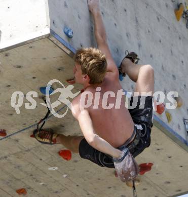 Wettklettern. Petzentrophy. Philipp Hasenoehrl. St. Michael/Bleiburg, am 6.7.2008.
Foto: Kuess
---
pressefotos, pressefotografie, kuess, qs, qspictures, sport, bild, bilder, bilddatenbank