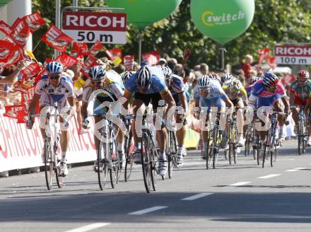 Oesterreich Radrundfahrt. 4. Etappe Lienz Wolfsberg. Zielsprint in Wolfsberg. Wolfsberg, am 10.7.2008.
Foto: Kuess




---
pressefotos, pressefotografie, kuess, qs, qspictures, sport, bild, bilder, bilddatenbank