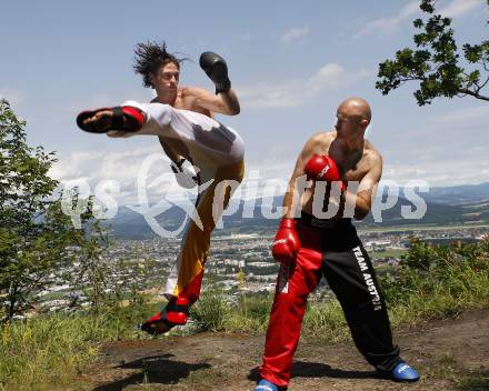 Kickboxen. Bernhard Sussitz, Gerald Zimmermann. Zwanzgerberg, 4.7.2008.
Copyright Kuess

---
pressefotos, pressefotografie, kuess, qs, qspictures, sport, bild, bilder, bilddatenbank