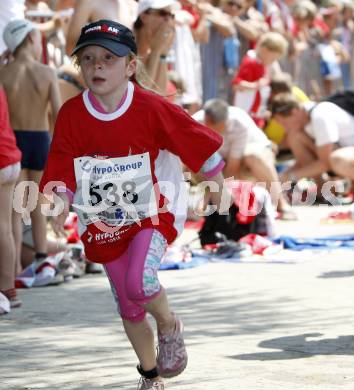 Triathlon. Ironkids. Schwimmen, Laufen. Klagenfurt, am 12.7.2008.
Foto: Kuess




---
pressefotos, pressefotografie, kuess, qs, qspictures, sport, bild, bilder, bilddatenbank