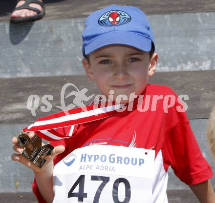 Triathlon. Ironkids. Schwimmen, Laufen. Klagenfurt, am 12.7.2008.
Foto: Kuess




---
pressefotos, pressefotografie, kuess, qs, qspictures, sport, bild, bilder, bilddatenbank