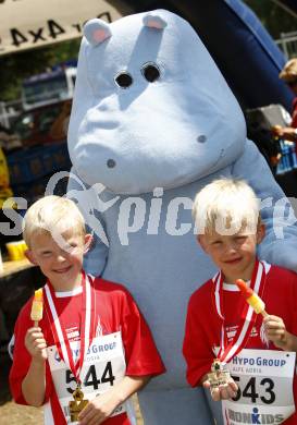 Triathlon. Ironkids. Schwimmen, Laufen. Klagenfurt, am 12.7.2008.
Foto: Kuess




---
pressefotos, pressefotografie, kuess, qs, qspictures, sport, bild, bilder, bilddatenbank