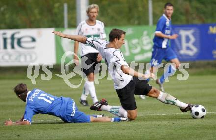 Fussball Testspiel. SK Austria Kaernten gegen MTK Budapest. Thomas Pirker (Kaernten), Vilmos Melczer (Budapest). Velden, am 12.7.2008.
Foto: Kuess




---
pressefotos, pressefotografie, kuess, qs, qspictures, sport, bild, bilder, bilddatenbank