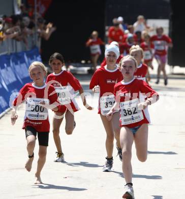 Triathlon. Ironkids. Schwimmen, Laufen. Klagenfurt, am 12.7.2008.
Foto: Kuess




---
pressefotos, pressefotografie, kuess, qs, qspictures, sport, bild, bilder, bilddatenbank