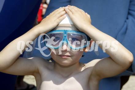 Triathlon. Ironkids. Schwimmen, Laufen. Klagenfurt, am 12.7.2008.
Foto: Kuess




---
pressefotos, pressefotografie, kuess, qs, qspictures, sport, bild, bilder, bilddatenbank