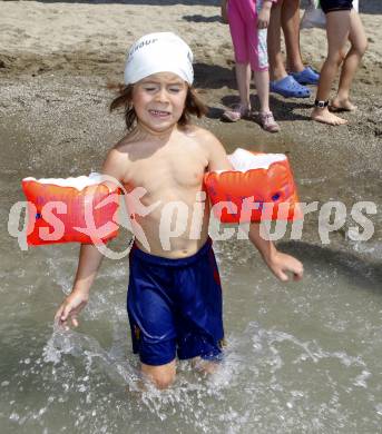 Triathlon. Ironkids. Schwimmen, Laufen. Klagenfurt, am 12.7.2008.
Foto: Kuess




---
pressefotos, pressefotografie, kuess, qs, qspictures, sport, bild, bilder, bilddatenbank