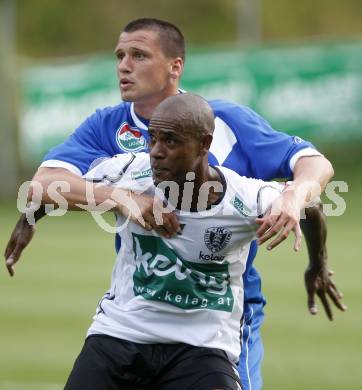 Fussball Testspiel. SK Austria Kaernten gegen MTK Budapest. Chiquinho (Kaernten), Mate Patkai (Budapest). Velden, am 12.7.2008.
Foto: Kuess




---
pressefotos, pressefotografie, kuess, qs, qspictures, sport, bild, bilder, bilddatenbank