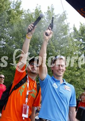 Triathlon. Ironkids. Schwimmen, Laufen. Startschuss von Felix Gottwald. Klagenfurt, am 12.7.2008.
Foto: Kuess




---
pressefotos, pressefotografie, kuess, qs, qspictures, sport, bild, bilder, bilddatenbank