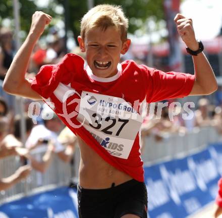 Triathlon. Ironkids. Schwimmen, Laufen. Klagenfurt, am 12.7.2008.
Foto: Kuess




---
pressefotos, pressefotografie, kuess, qs, qspictures, sport, bild, bilder, bilddatenbank