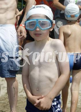 Triathlon. Ironkids. Schwimmen, Laufen. Klagenfurt, am 12.7.2008.
Foto: Kuess




---
pressefotos, pressefotografie, kuess, qs, qspictures, sport, bild, bilder, bilddatenbank