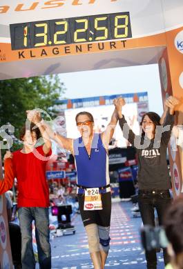 Ironman Austria. Schwimmen, Radfahren, Laufen. Zieleinlauf Sportlandesrat Peter Kaiser. Klagenfurt, am 13.7.2008.
Copyright Kuess

---
pressefotos, pressefotografie, kuess, qs, qspictures, sport, bild, bilder, bilddatenbank