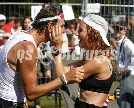 Ironman Austria. Schwimmen, Radfahren, Laufen. Marlies Penker, Guenther Mirnig. Klagenfurt, am 13.7.2008.
Copyright Kuess

---
pressefotos, pressefotografie, kuess, qs, qspictures, sport, bild, bilder, bilddatenbank