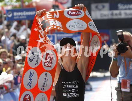 Ironman Austria. Schwimmen, Radfahren, Laufen. Siegerin Sandra Wallenhorst (GER). Klagenfurt, am 13.7.2008.
Copyright Kuess

---
pressefotos, pressefotografie, kuess, qs, qspictures, sport, bild, bilder, bilddatenbank