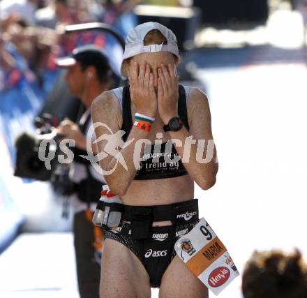 Ironman Austria. Schwimmen, Radfahren, Laufen. Marlies Penker (AUT). Klagenfurt, am 13.7.2008.
Copyright Kuess

---
pressefotos, pressefotografie, kuess, qs, qspictures, sport, bild, bilder, bilddatenbank