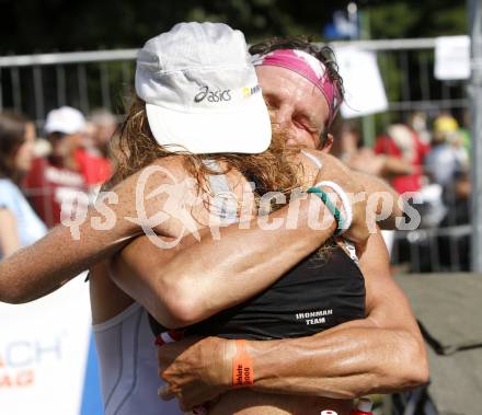 Ironman Austria. Schwimmen, Radfahren, Laufen. Marlies Penker, Guenther Mirnig. Klagenfurt, am 13.7.2008.
Copyright Kuess

---
pressefotos, pressefotografie, kuess, qs, qspictures, sport, bild, bilder, bilddatenbank