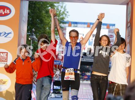 Ironman Austria. Schwimmen, Radfahren, Laufen. Zieleinlauf Sportlandesrat Peter Kaiser. Klagenfurt, am 13.7.2008.
Copyright Kuess

---
pressefotos, pressefotografie, kuess, qs, qspictures, sport, bild, bilder, bilddatenbank