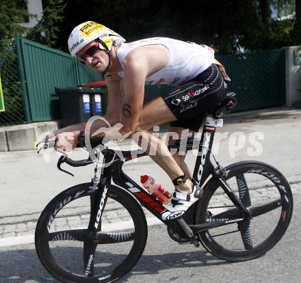 Ironman Austria. Schwimmen, Radfahren, Laufen. Hannes Hempel (AUT). Klagenfurt, am 13.7.2008.
Copyright Kuess

---
pressefotos, pressefotografie, kuess, qs, qspictures, sport, bild, bilder, bilddatenbank