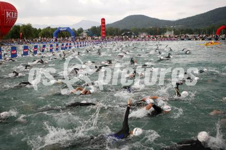 Ironman Austria. Schwimmen, Radfahren, Laufen. Start. Klagenfurt, am 13.7.2008.
Copyright Kuess

---
pressefotos, pressefotografie, kuess, qs, qspictures, sport, bild, bilder, bilddatenbank