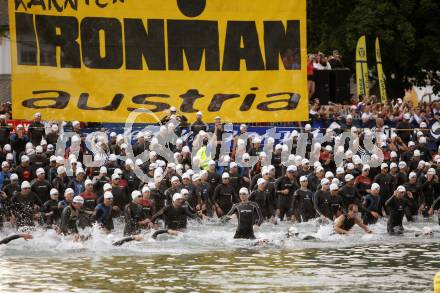 Ironman Austria. Schwimmen, Radfahren, Laufen. Start. Klagenfurt, am 13.7.2008.
Copyright Kuess

---
pressefotos, pressefotografie, kuess, qs, qspictures, sport, bild, bilder, bilddatenbank