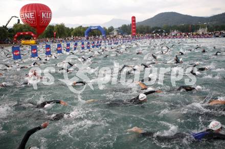 Ironman Austria. Schwimmen, Radfahren, Laufen. Start. Klagenfurt, am 13.7.2008.
Copyright Kuess

---
pressefotos, pressefotografie, kuess, qs, qspictures, sport, bild, bilder, bilddatenbank