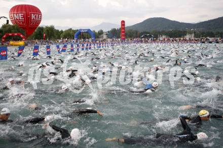 Ironman Austria. Schwimmen, Radfahren, Laufen. Start. Klagenfurt, am 13.7.2008.
Copyright Kuess

---
pressefotos, pressefotografie, kuess, qs, qspictures, sport, bild, bilder, bilddatenbank