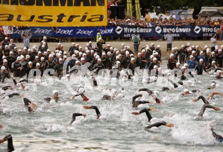 Ironman Austria. Schwimmen, Radfahren, Laufen. Start. Klagenfurt, am 13.7.2008.
Copyright Kuess

---
pressefotos, pressefotografie, kuess, qs, qspictures, sport, bild, bilder, bilddatenbank