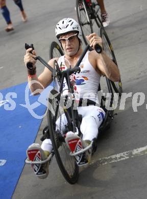 Ironman Austria. Schwimmen, Radfahren, Laufen. Wechselzone. Marc Herremans (BEL). Klagenfurt, am 13.7.2008.
Copyright Kuess

---
pressefotos, pressefotografie, kuess, qs, qspictures, sport, bild, bilder, bilddatenbank