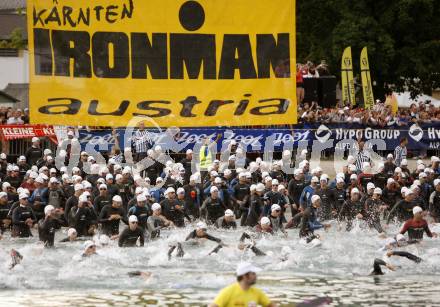 Ironman Austria. Schwimmen, Radfahren, Laufen. Start. Klagenfurt, am 13.7.2008.
Copyright Kuess

---
pressefotos, pressefotografie, kuess, qs, qspictures, sport, bild, bilder, bilddatenbank