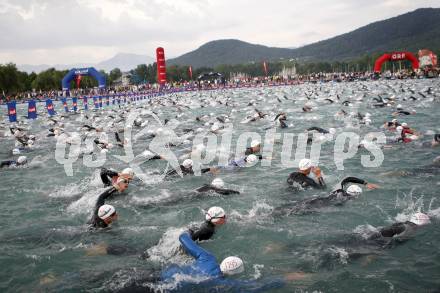 Ironman Austria. Schwimmen, Radfahren, Laufen. Start. Klagenfurt, am 13.7.2008.
Copyright Kuess

---
pressefotos, pressefotografie, kuess, qs, qspictures, sport, bild, bilder, bilddatenbank